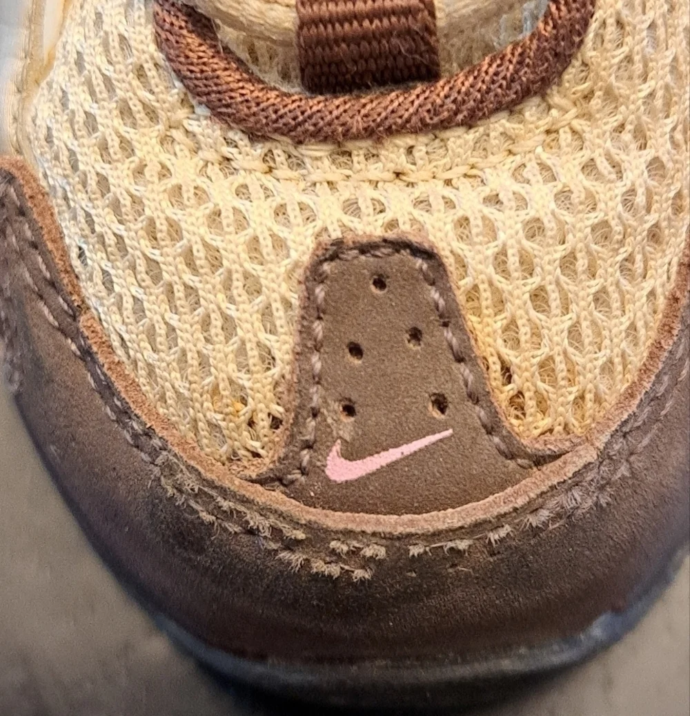 Nike Shox Girl's Pink & Brown Sneakers   Size 5C